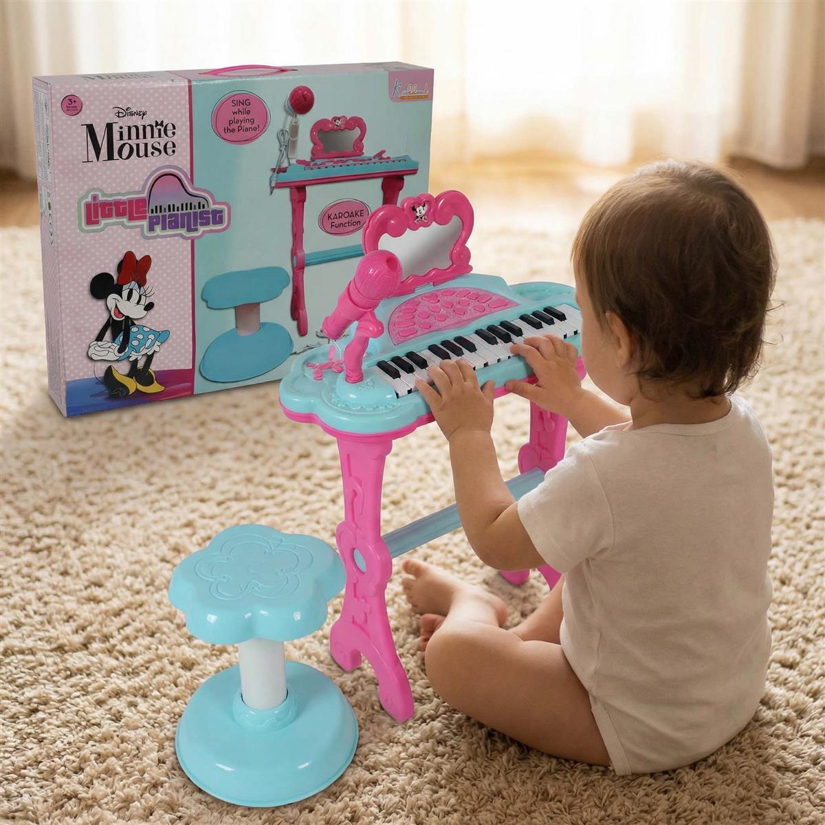 Little Pianist Minnie